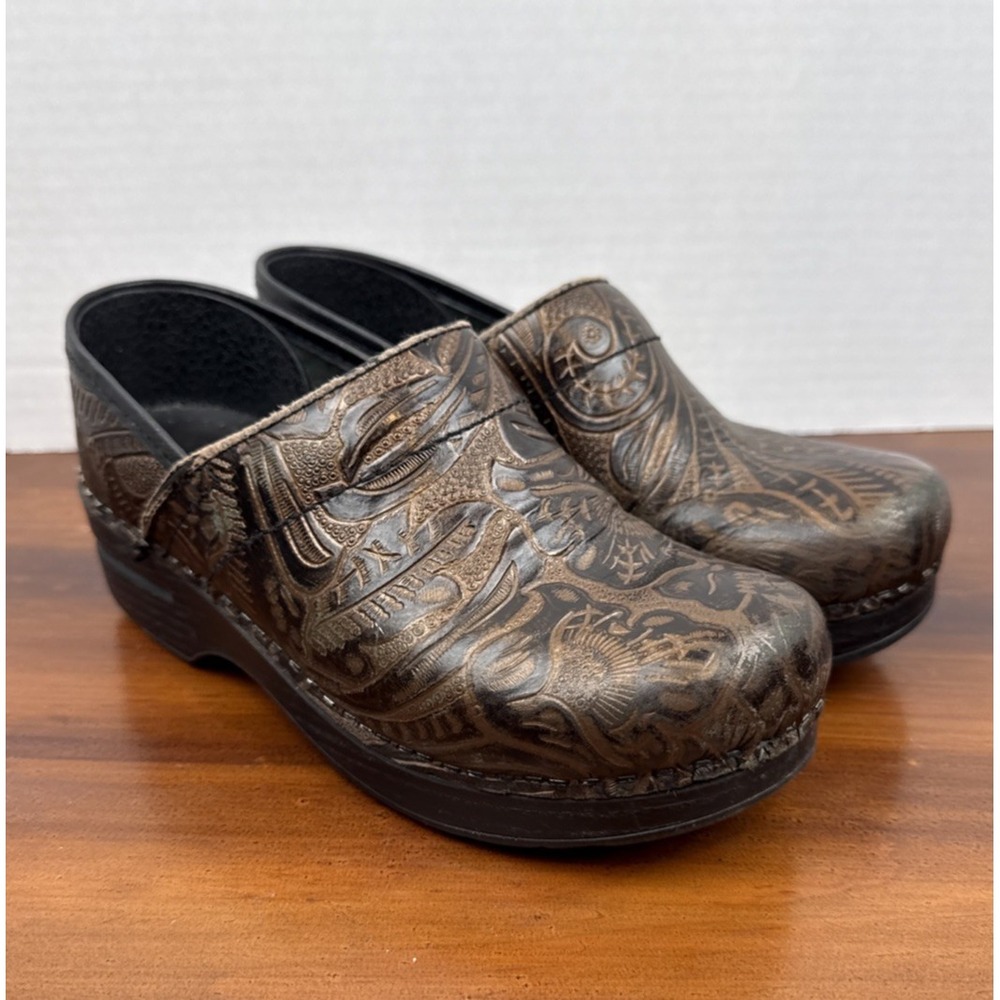 Dansko Clogs Professional Tooled Embossed Nurses Shoes Size 36 US 5-5.5‎ Leather